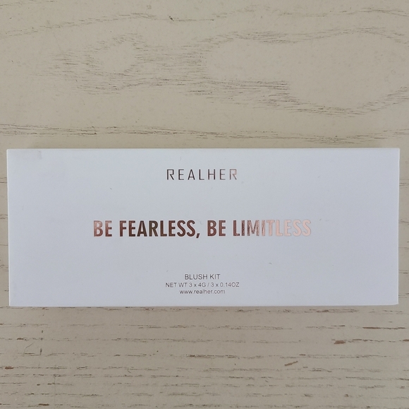 SALE!! NWT Rrealher Blush Kit - Picture 4 of 4